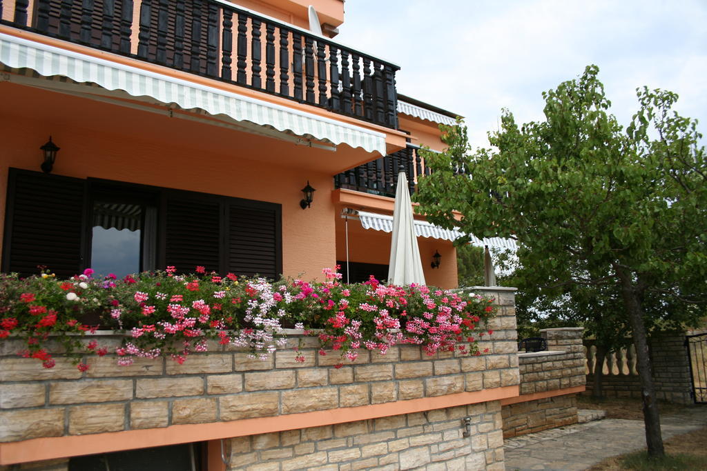 Apartments Santa Barbara Biograd Na Moru Εξωτερικό φωτογραφία