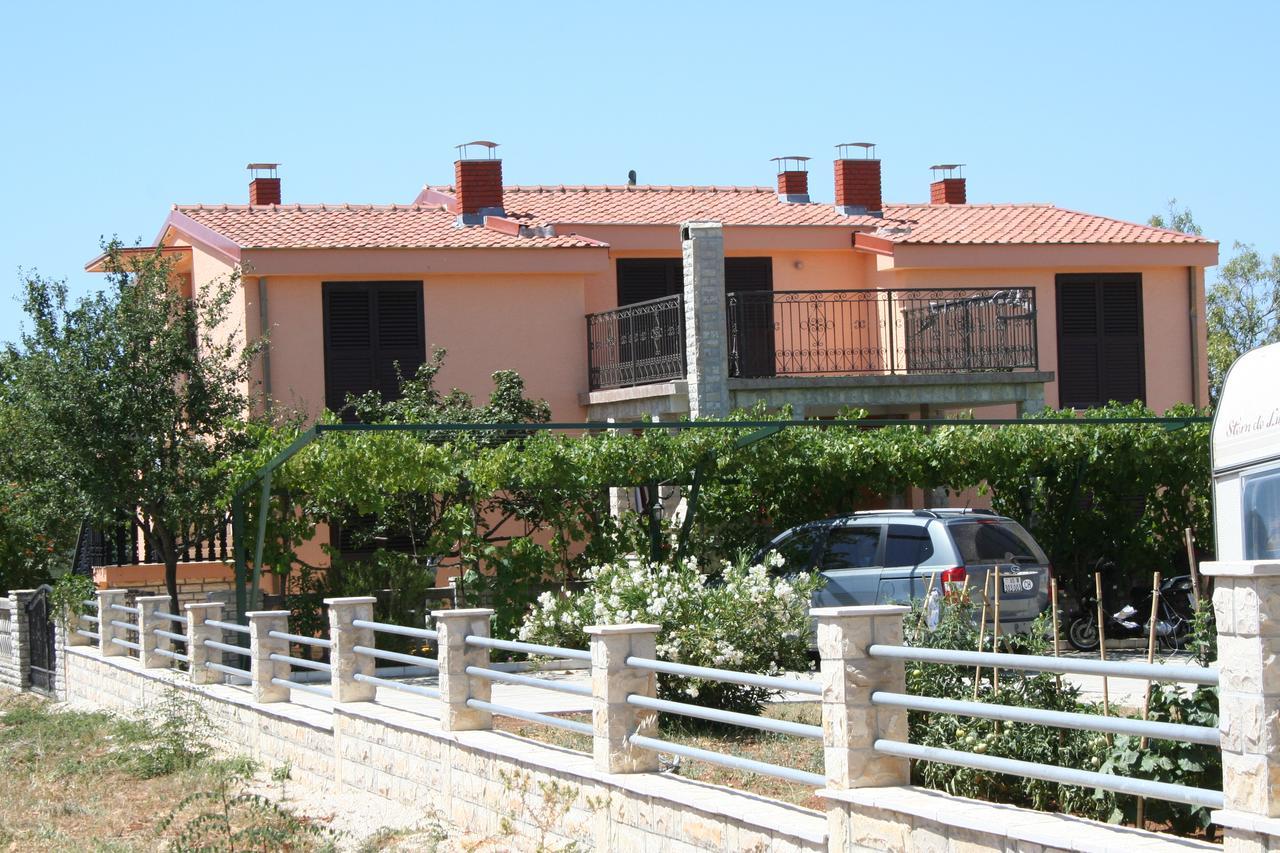 Apartments Santa Barbara Biograd Na Moru Εξωτερικό φωτογραφία